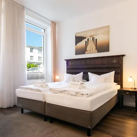 Promenadenhotel Admiral 4*