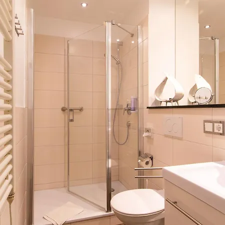Hotel Promenadenhotel Admiral 4*