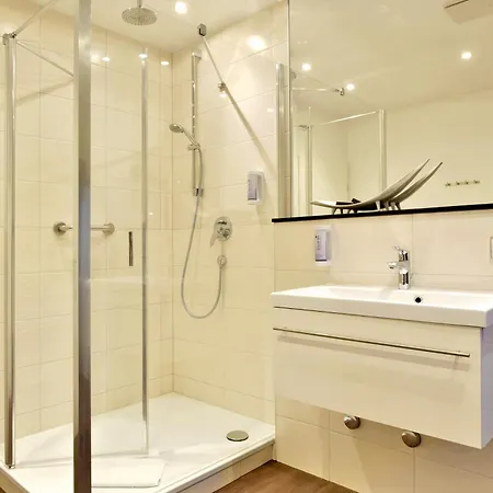 Promenadenhotel Admiral Hotel 4*