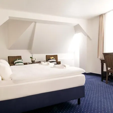 Отель Promenadenhotel Admiral 4*