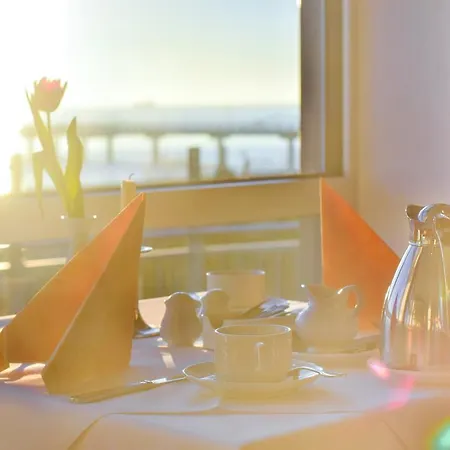 Promenadenhotel Admiral 4*